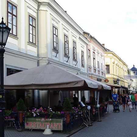 Magdalena Apartman Eger Bagian luar foto