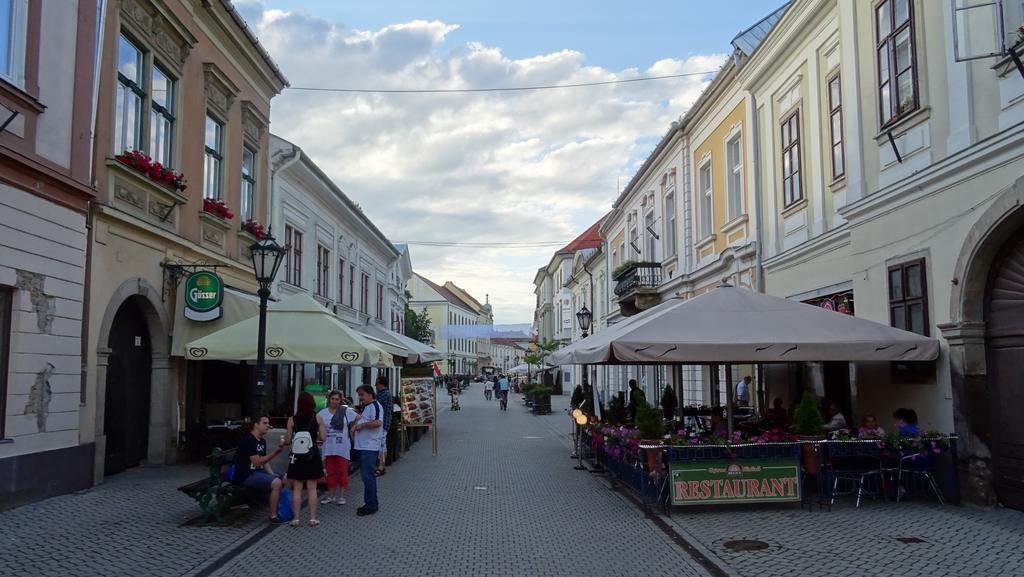 Magdalena Apartman Eger Bagian luar foto